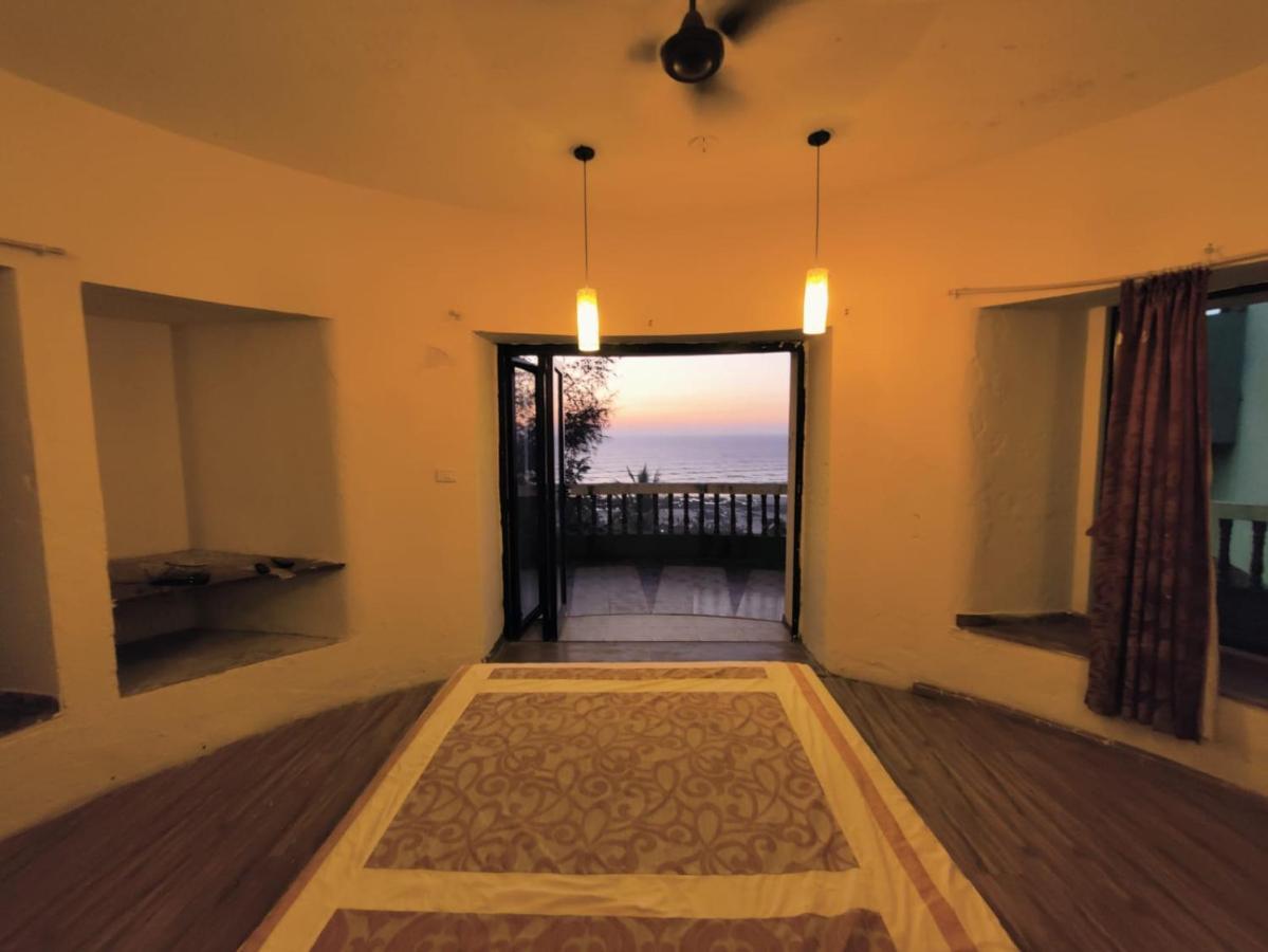 Villa Infinity By The Sea Murud  Εξωτερικό φωτογραφία