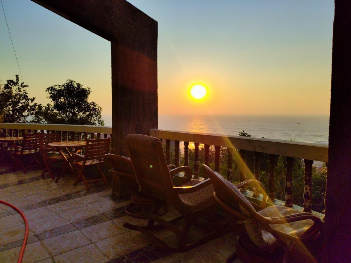 Villa Infinity By The Sea Murud  Εξωτερικό φωτογραφία