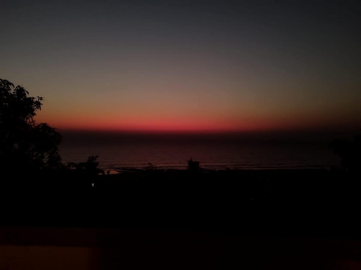 Villa Infinity By The Sea Murud  Εξωτερικό φωτογραφία