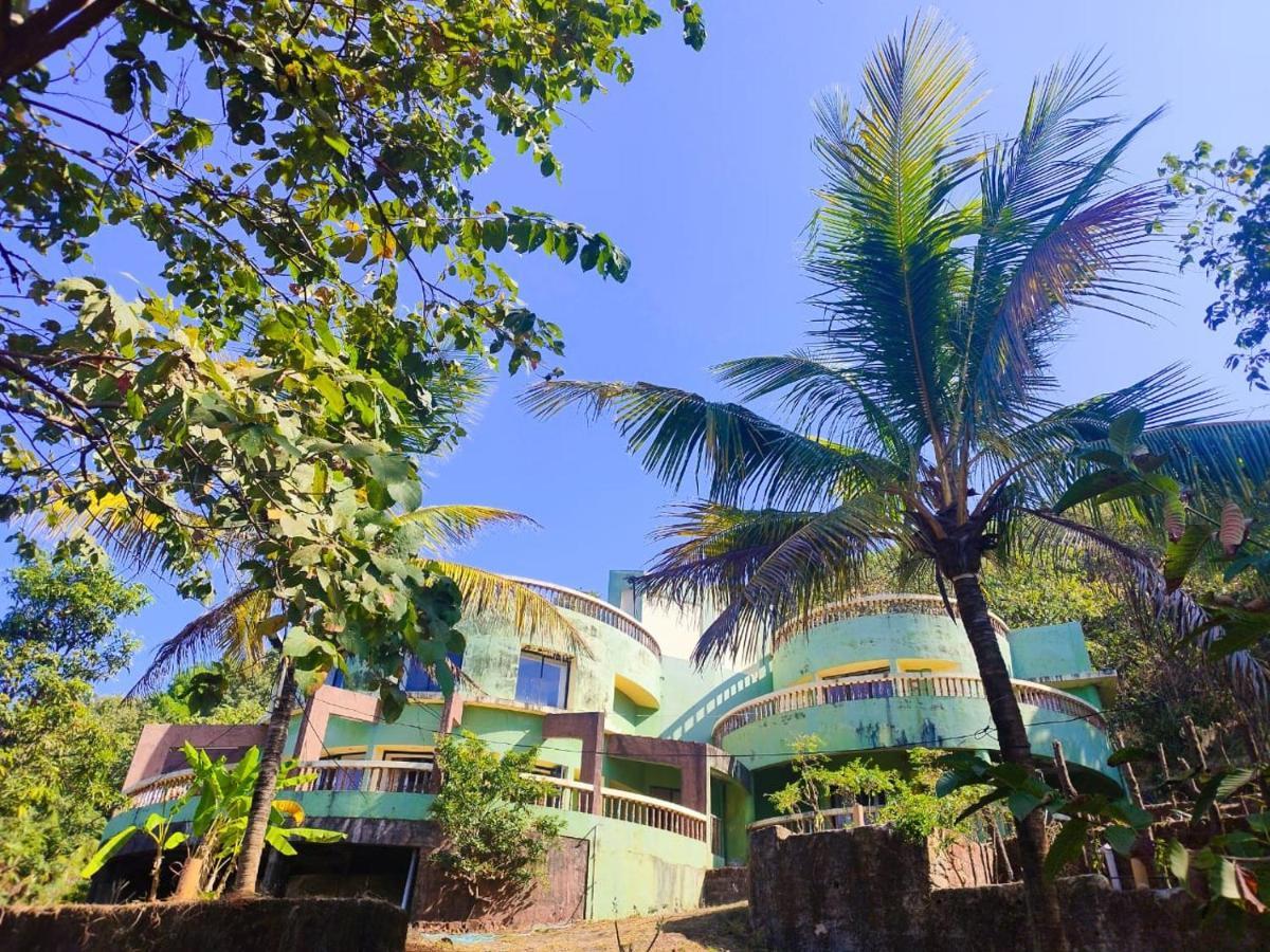 Villa Infinity By The Sea Murud  Εξωτερικό φωτογραφία