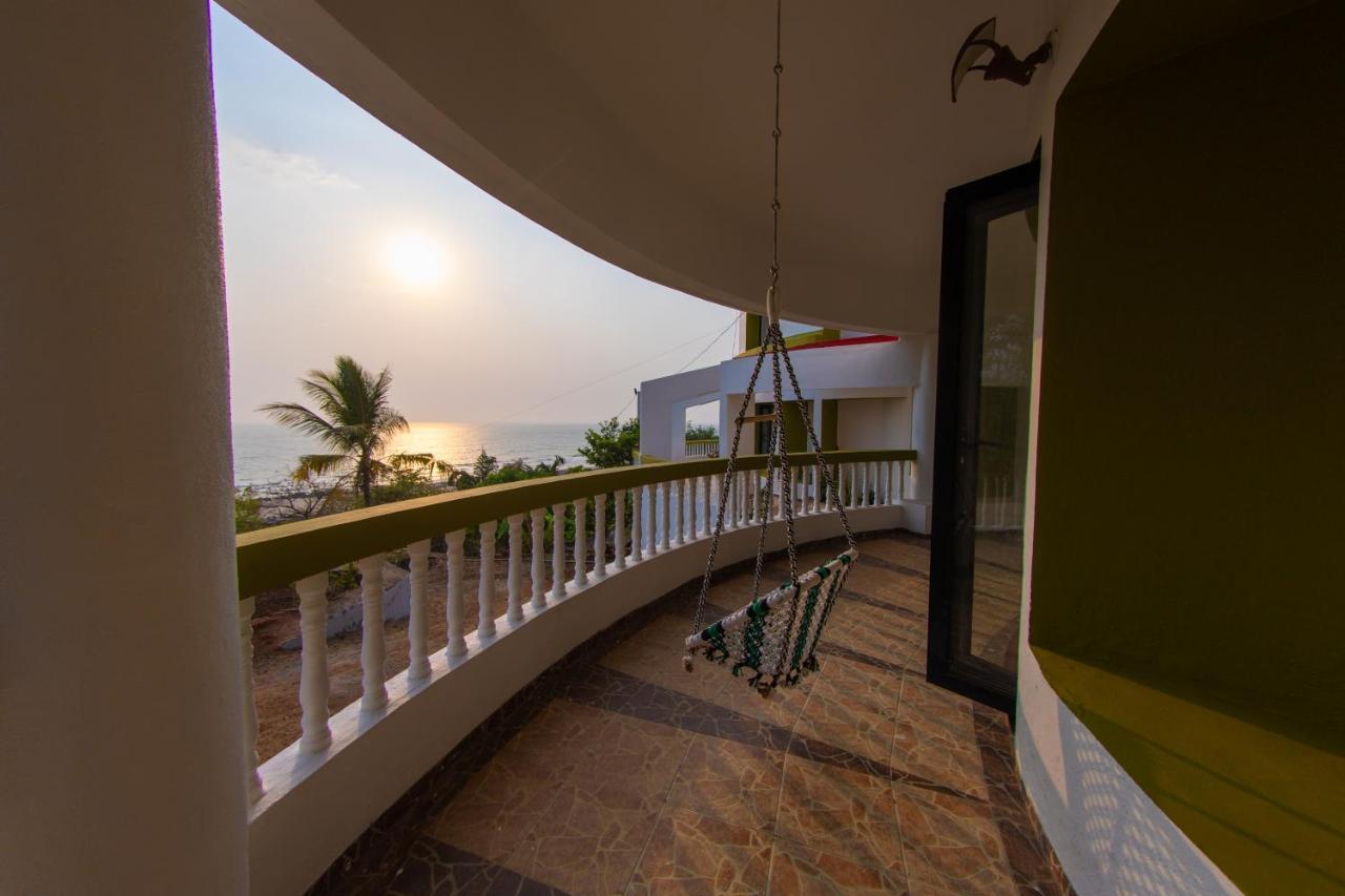 Villa Infinity By The Sea Murud  Εξωτερικό φωτογραφία