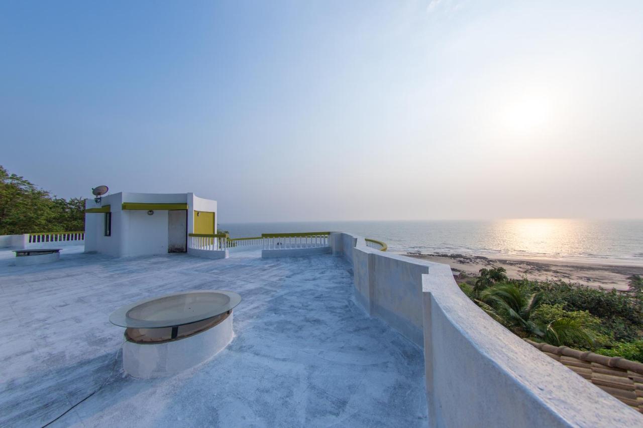 Villa Infinity By The Sea Murud  Εξωτερικό φωτογραφία