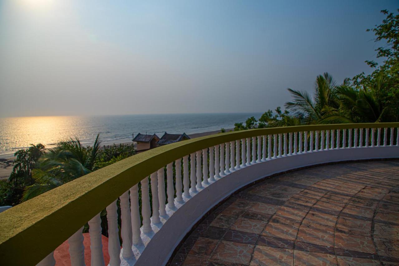 Villa Infinity By The Sea Murud  Εξωτερικό φωτογραφία