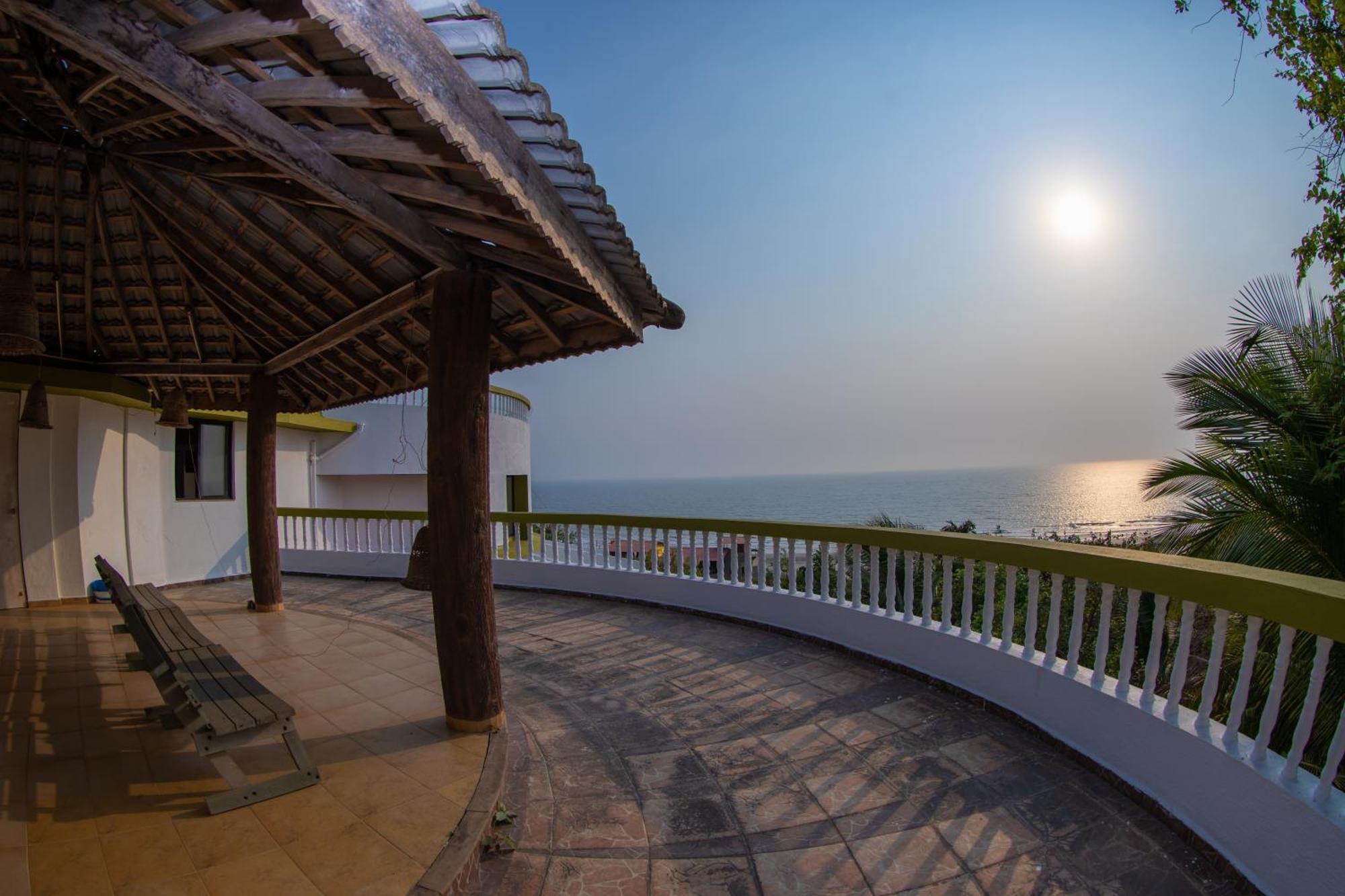 Villa Infinity By The Sea Murud  Εξωτερικό φωτογραφία