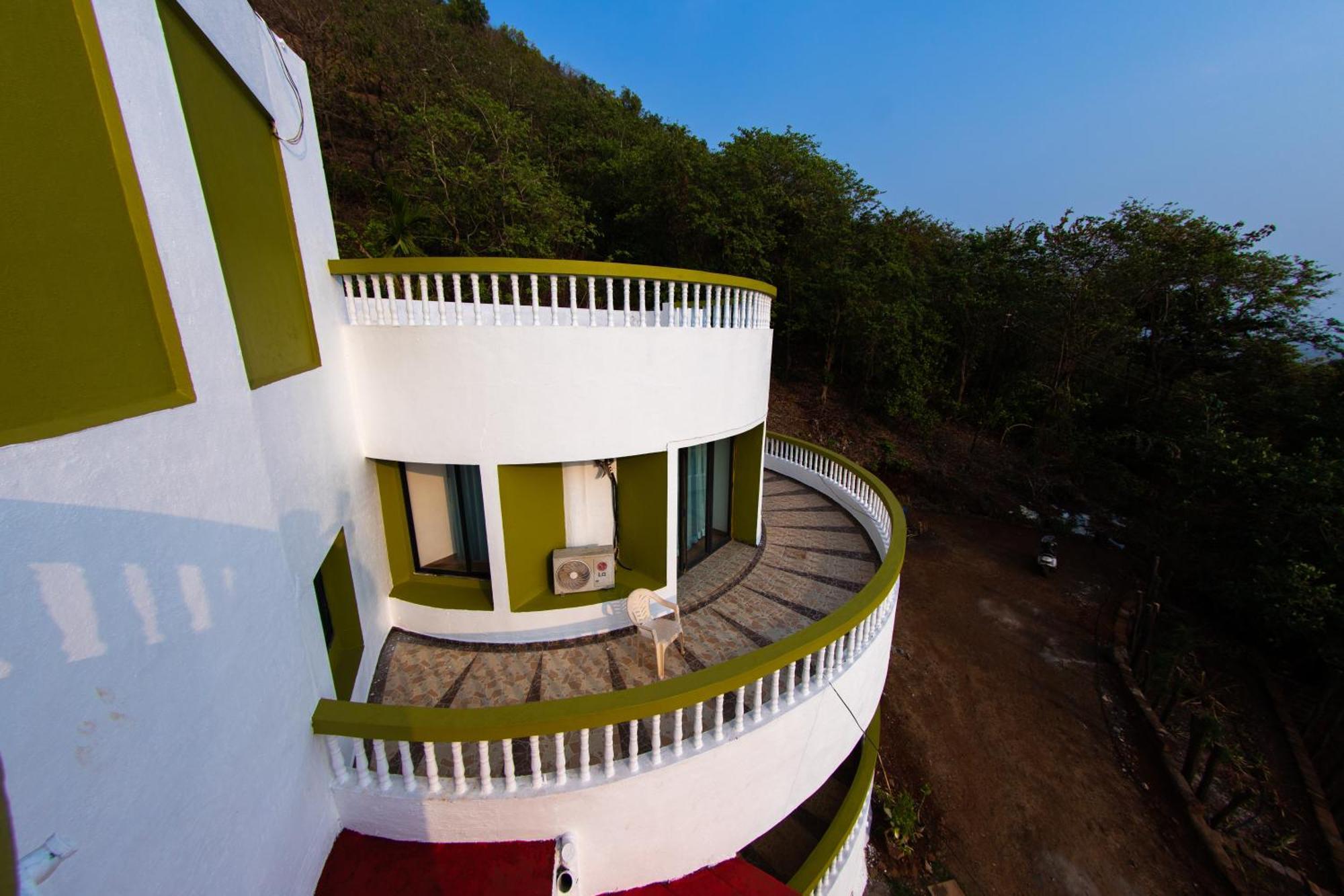 Villa Infinity By The Sea Murud  Εξωτερικό φωτογραφία